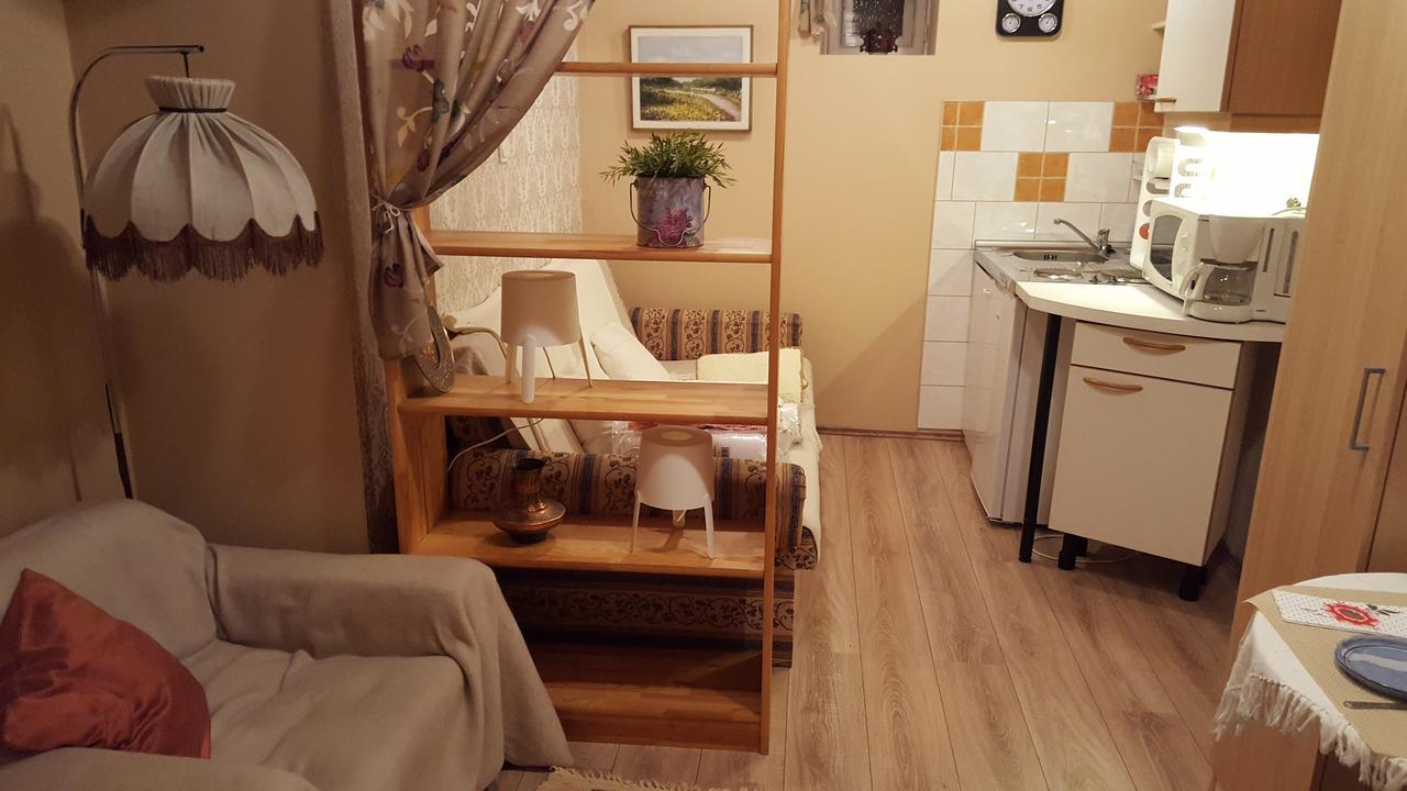 Hangulat Vendeghaz Apartmanok Orosháza Buitenkant foto