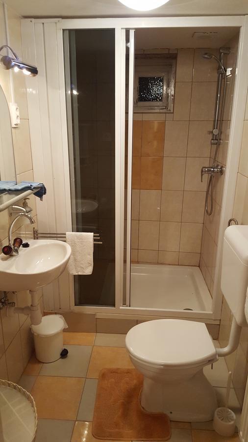 Hangulat Vendeghaz Apartmanok Orosháza Buitenkant foto