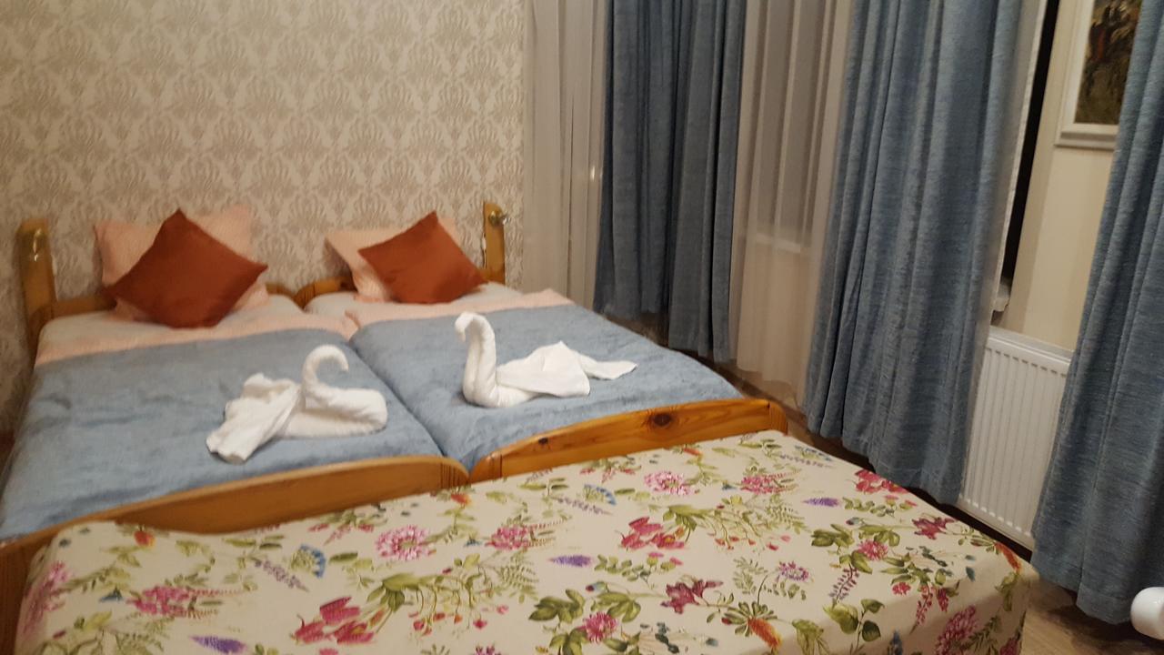 Hangulat Vendeghaz Apartmanok Orosháza Buitenkant foto